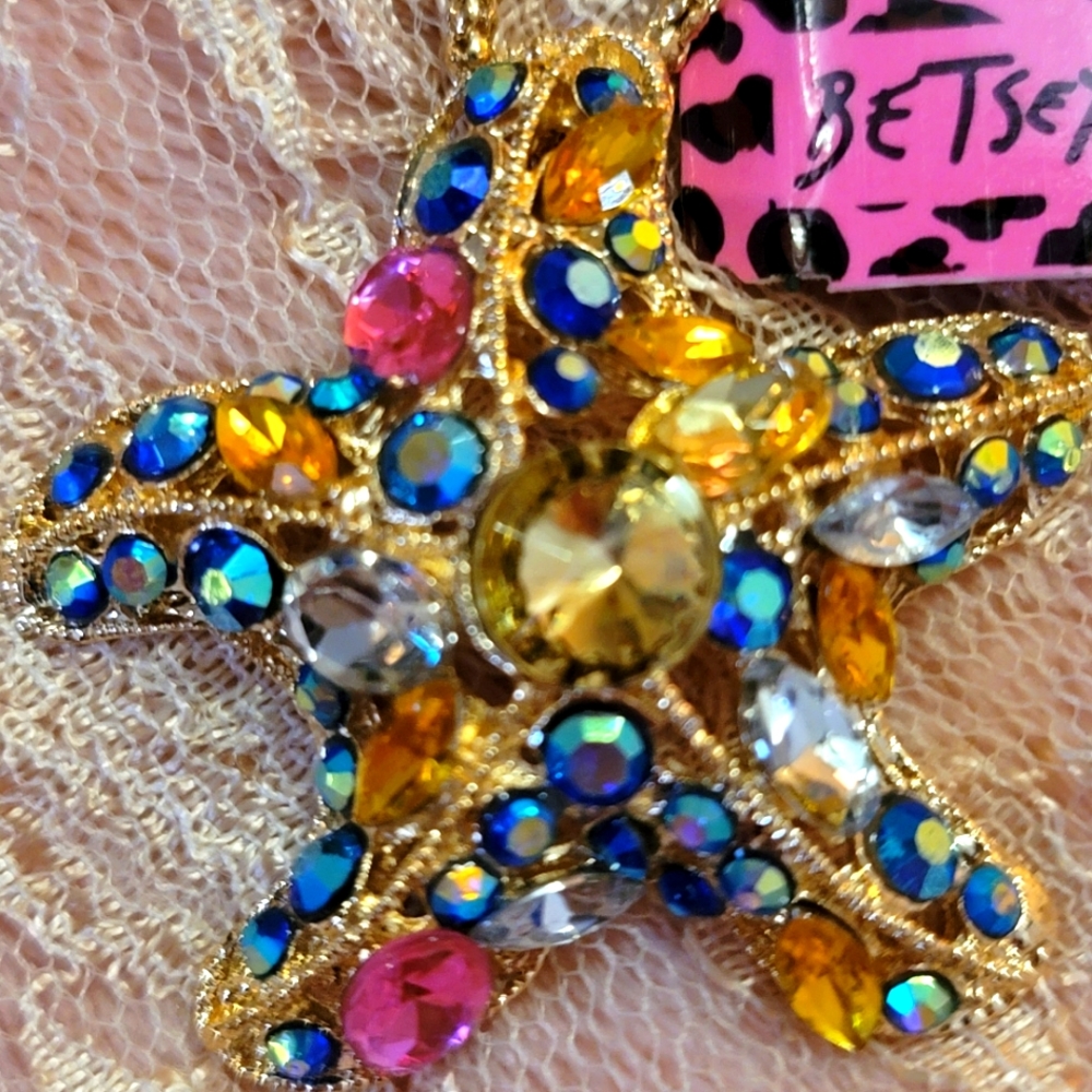 💙 BETSEY JOHNSON Starfish Austrian Crystal Pendant